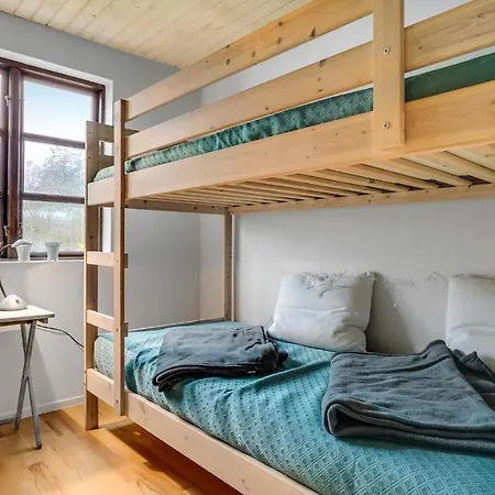 Semesterbostad Beautiful In With Wifi And 3 Bedrooms