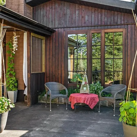Semesterbostad Beautiful In With Wifi And 3 Bedrooms