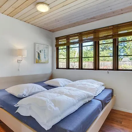 Semesterbostad Beautiful In With Wifi And 3 Bedrooms *