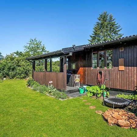 Semesterbostad Beautiful In With Wifi And 3 Bedrooms *